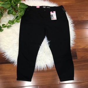 New🌿Black Mid Rise Ankle Stretchy Skinny Jeans